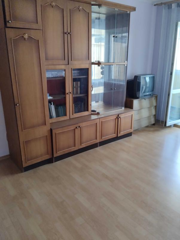 Sale 3 bedroom-(s) apartment 73 sq. m., Revutskoho Street 18