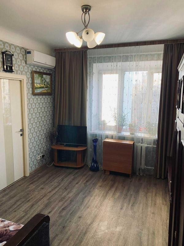 Sale 1 bedroom-(s) apartment 31 sq. m., Novhorodska Street 4