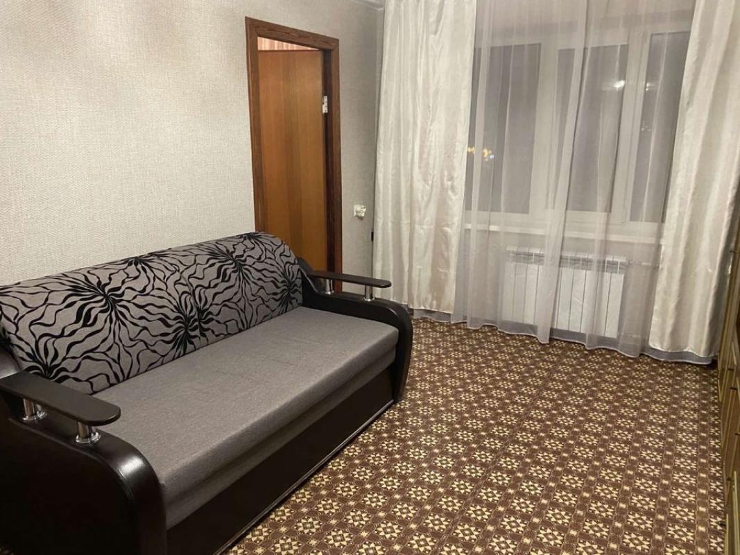 Sale 4 bedroom-(s) apartment 68 sq. m., Obolonskyi Avenue 12а