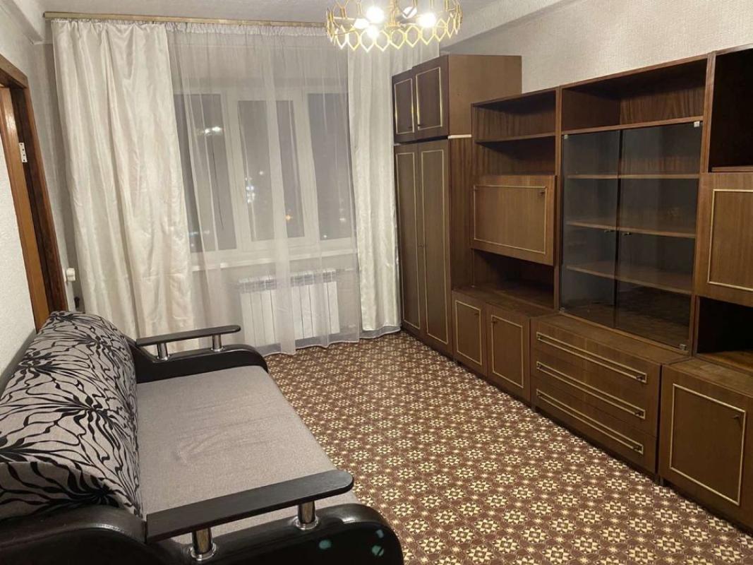 Sale 4 bedroom-(s) apartment 68 sq. m., Obolonskyi Avenue 12а