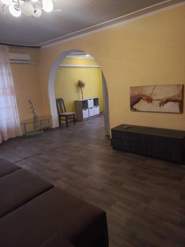 Long term rent 4 bedroom-(s) apartment Klochkivska Street 295