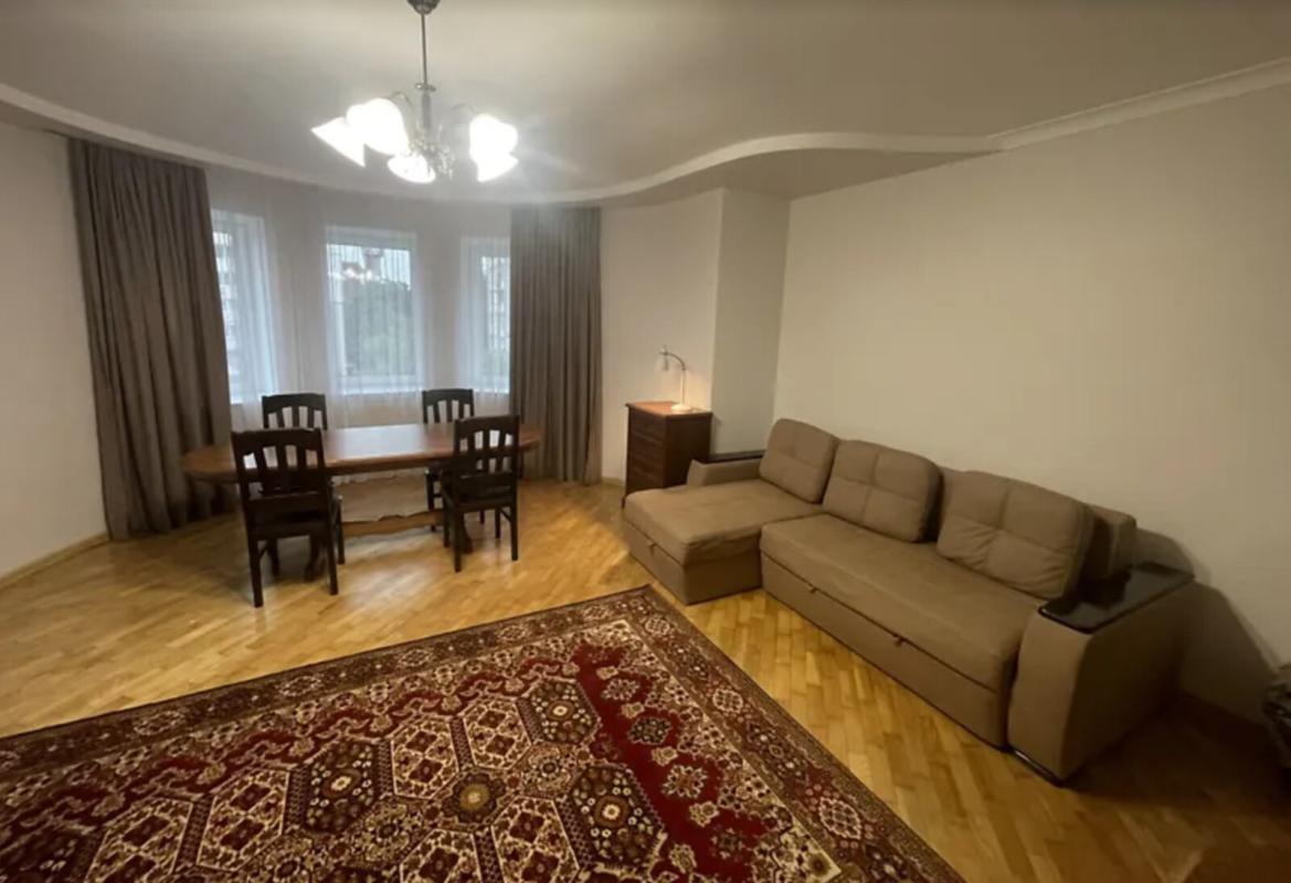 Продаж 2 кімнатної квартири 88 кв. м, Карпенка вул. 7