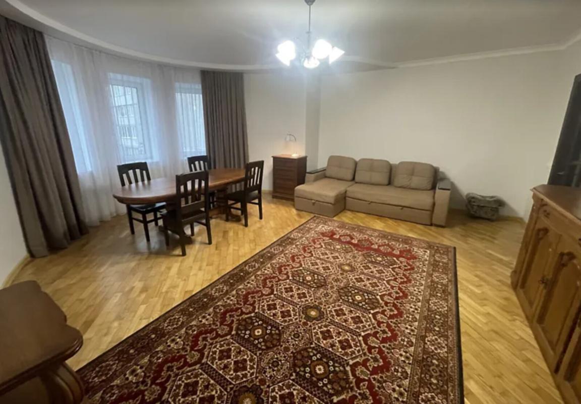 Продаж 2 кімнатної квартири 88 кв. м, Карпенка вул. 7