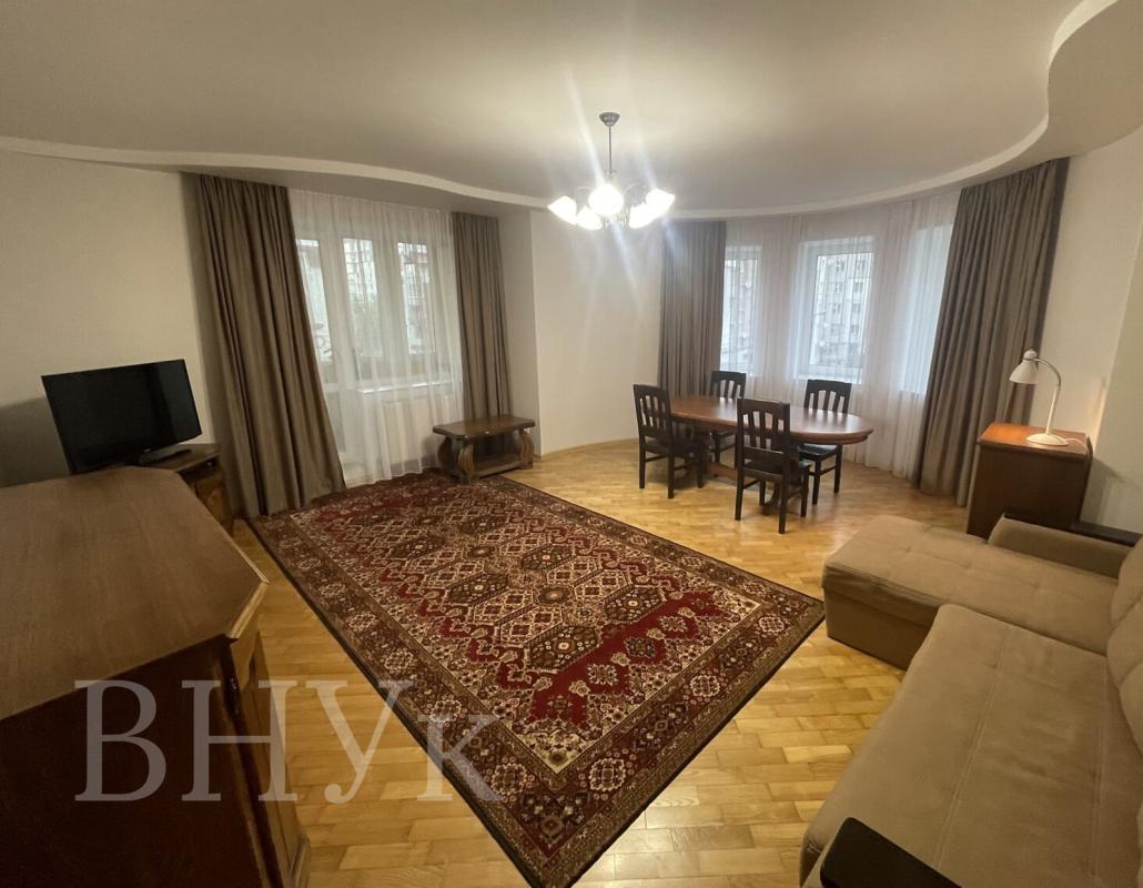 Продаж 2 кімнатної квартири 88 кв. м, Карпенка вул. 5