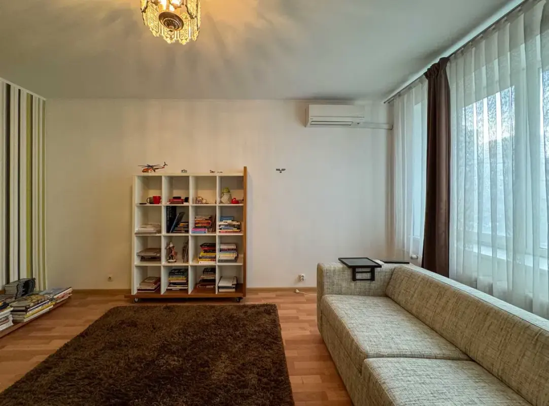 Продаж 3 кімнатної квартири 95 кв. м, Миколи Бажана просп. 16