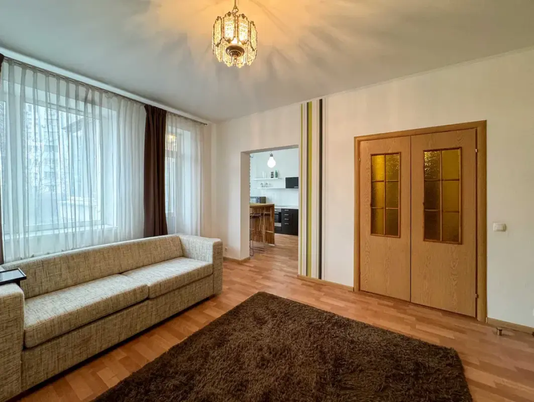 Продаж 3 кімнатної квартири 95 кв. м, Миколи Бажана просп. 16