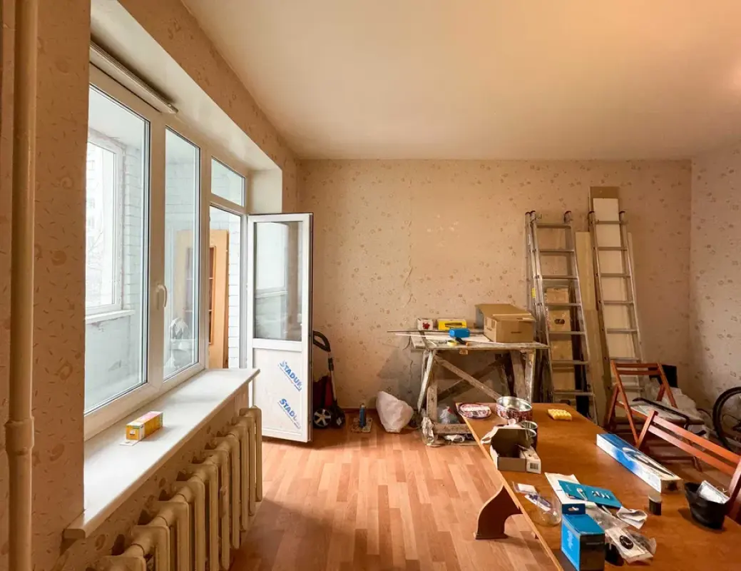 Продаж 3 кімнатної квартири 95 кв. м, Миколи Бажана просп. 16