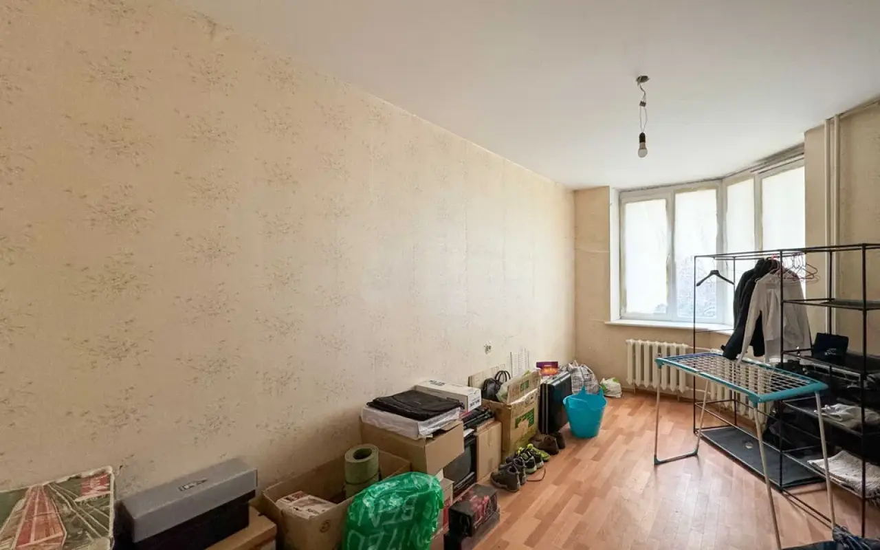 Продаж 3 кімнатної квартири 95 кв. м, Миколи Бажана просп. 16