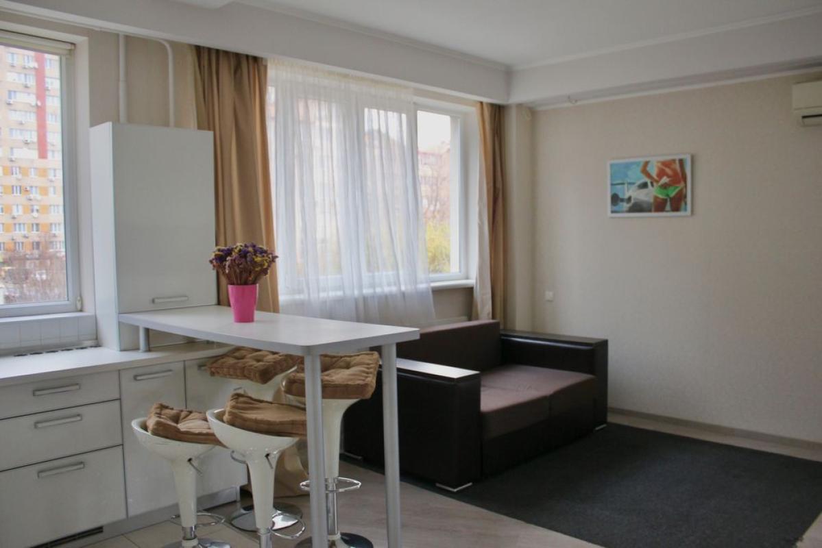 Long term rent 1 bedroom-(s) apartment Novooleksandrivska Street 54а к6