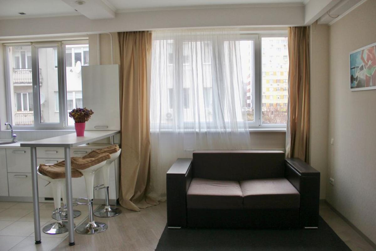 Long term rent 1 bedroom-(s) apartment Novooleksandrivska Street 54а к6