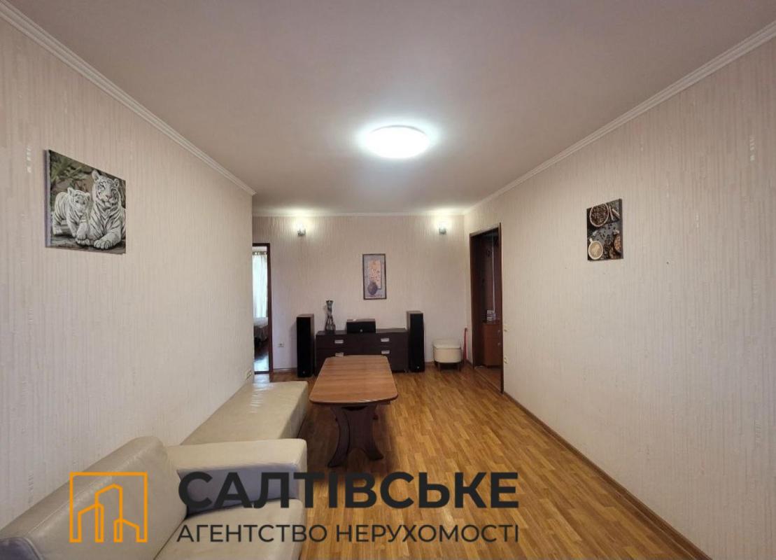 Продаж 3 кімнатної квартири 64 кв. м, Валентинівська вул. (Блюхера) 15б