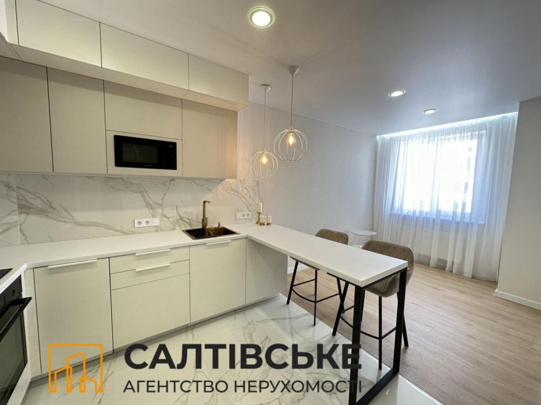 Продаж 1 кімнатної квартири 37 кв. м, Академіка Барабашова вул. 10б