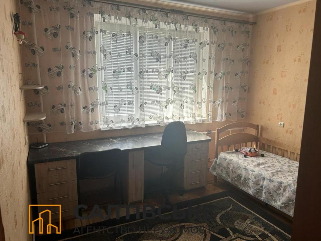 Продажа 2 комнатной квартиры 53 кв. м, Енакиевская ул. 38