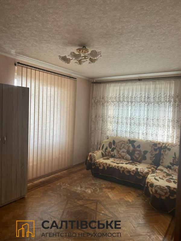 Продажа 2 комнатной квартиры 53 кв. м, Енакиевская ул. 38