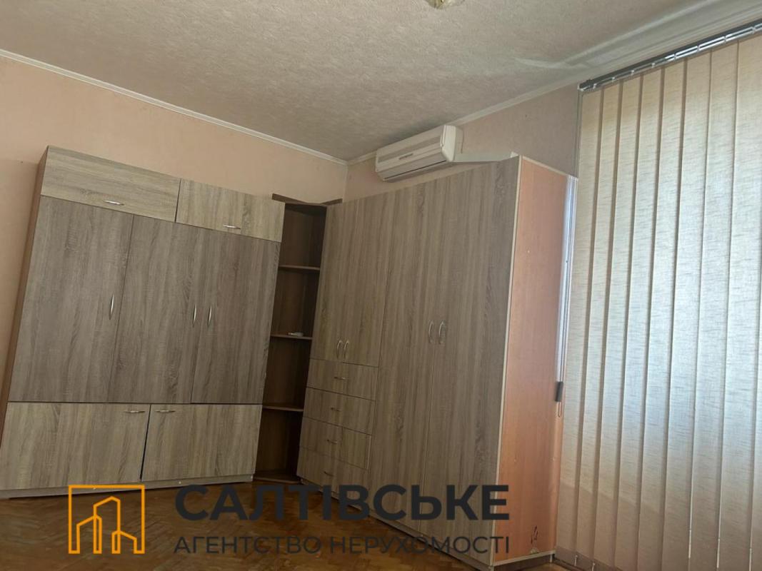 Продажа 2 комнатной квартиры 53 кв. м, Енакиевская ул. 38