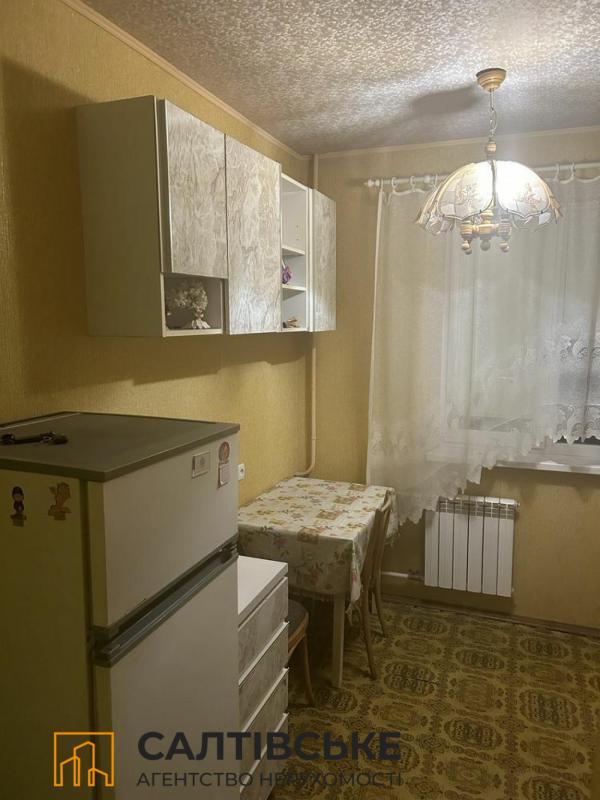 Продажа 2 комнатной квартиры 53 кв. м, Енакиевская ул. 38