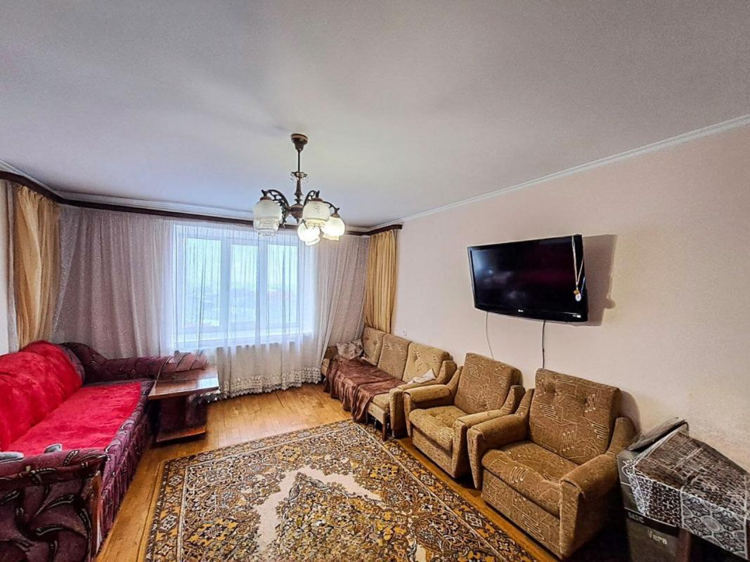 Продаж 3 кімнатної квартири 88 кв. м, Київська вул. 11а