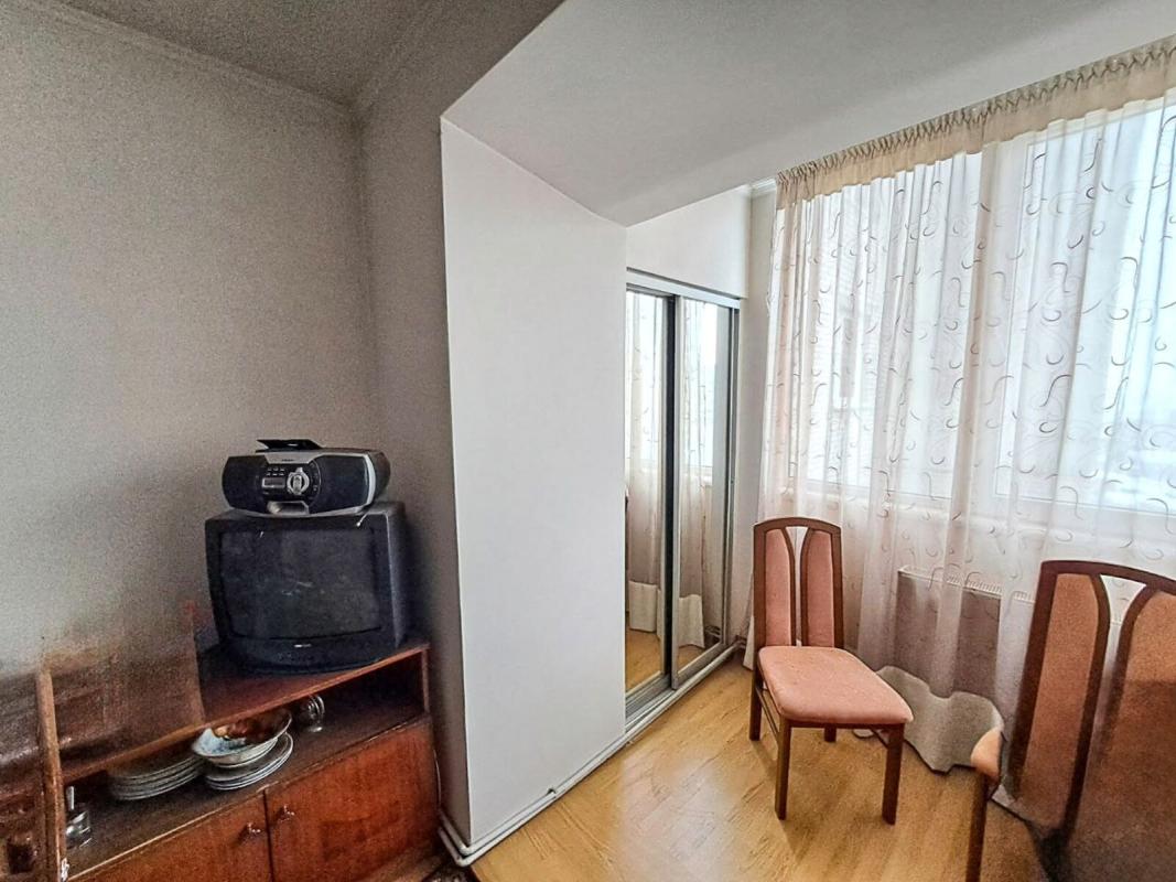 Продаж 3 кімнатної квартири 88 кв. м, Київська вул. 11а