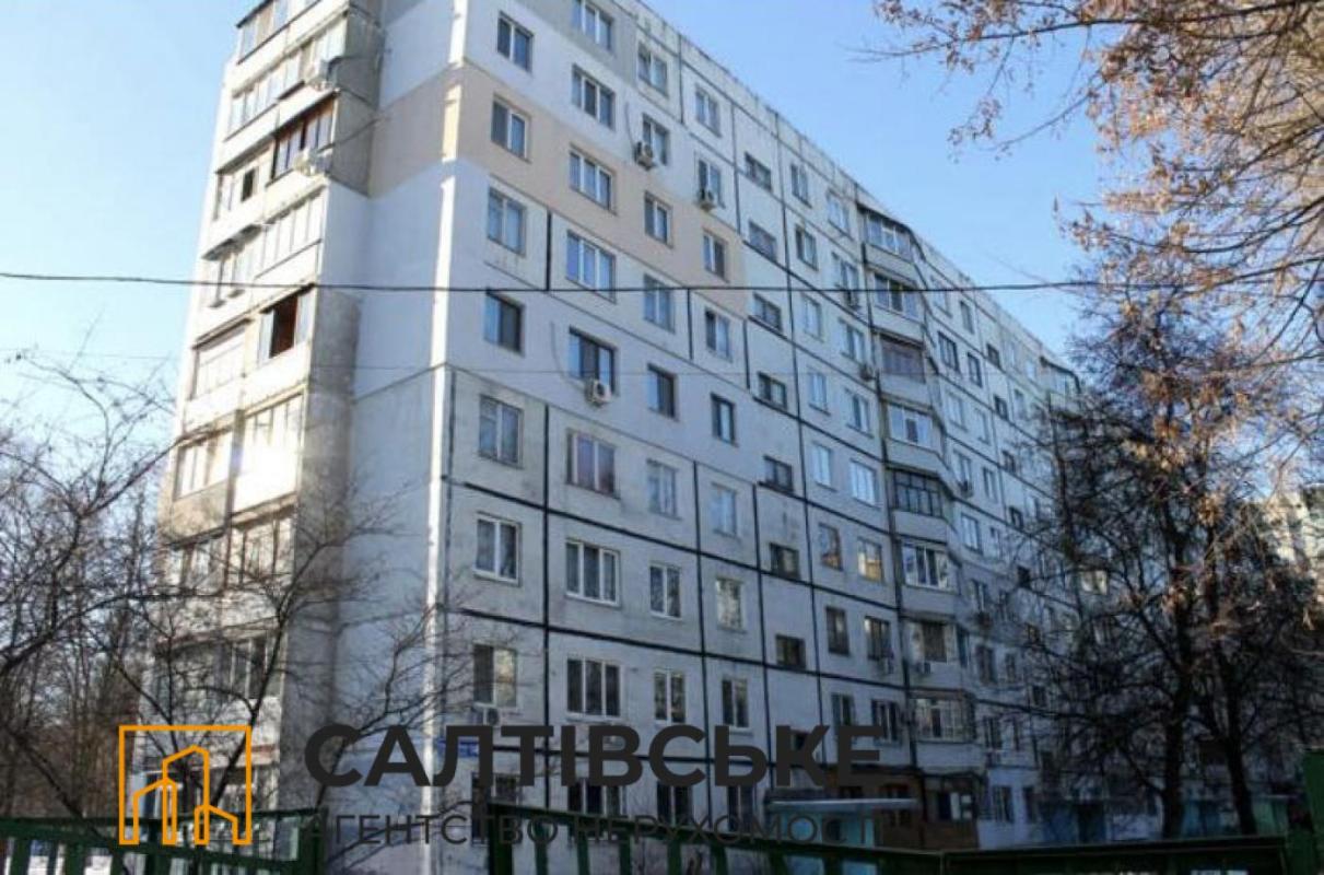 Продаж 4 кімнатної квартири 70 кв. м, Академіка Павлова вул. 146