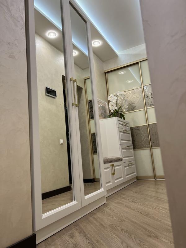 Sale 1 bedroom-(s) apartment 56 sq. m., Petra Hryhorenka Avenue (Marshala Zhukova Avenue) 14