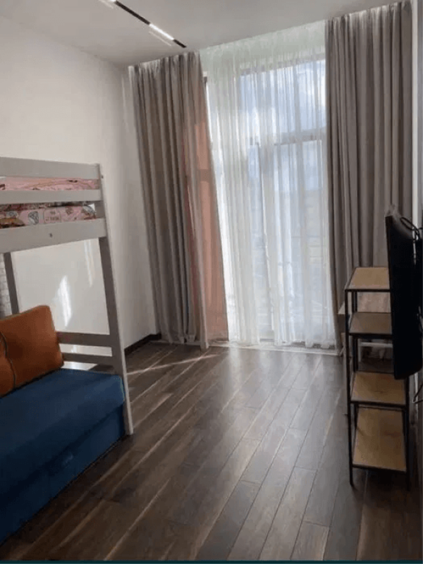 Long term rent 3 bedroom-(s) apartment Profesorska Street 6