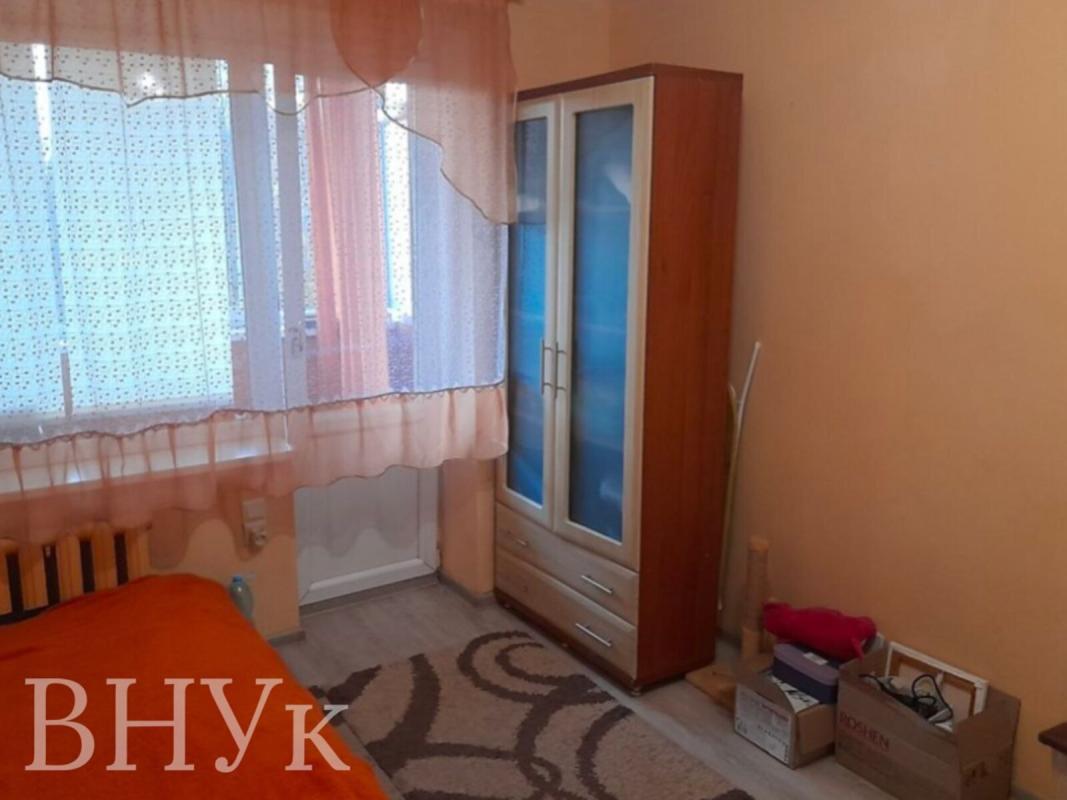 Продаж 1 кімнатної квартири 22.5 кв. м, Лесі Українки вул. 13