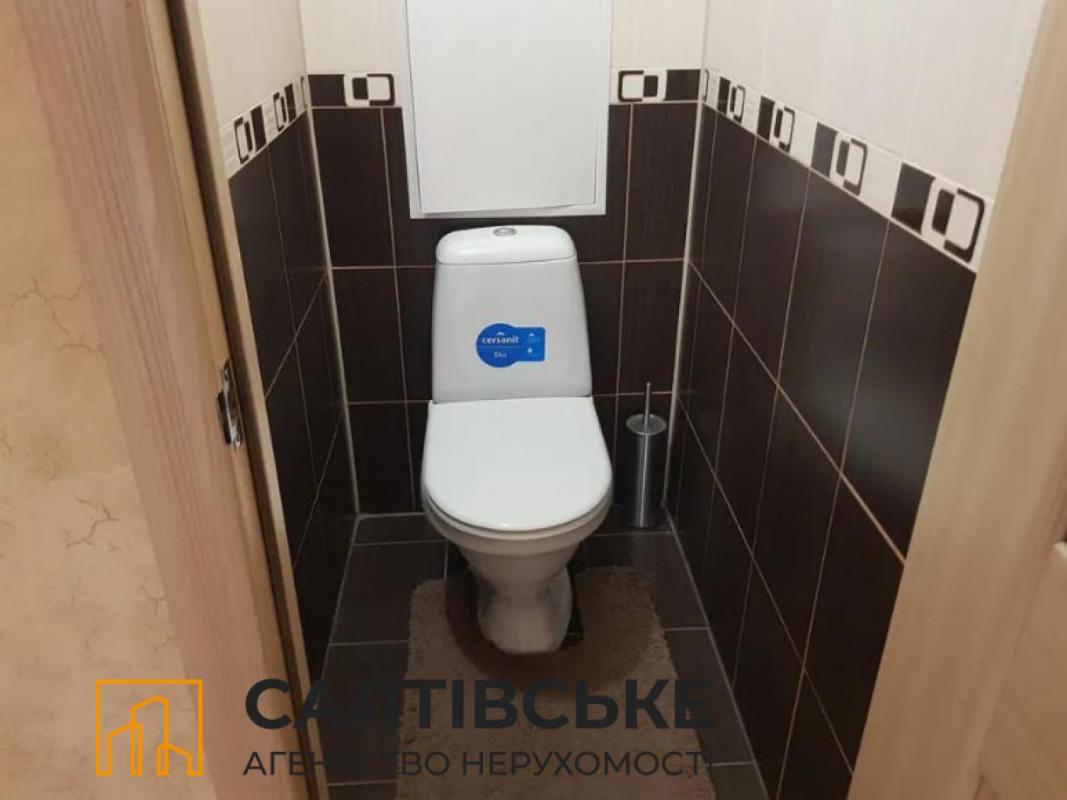 Продажа 2 комнатной квартиры 52 кв. м, Амосова ул. 7