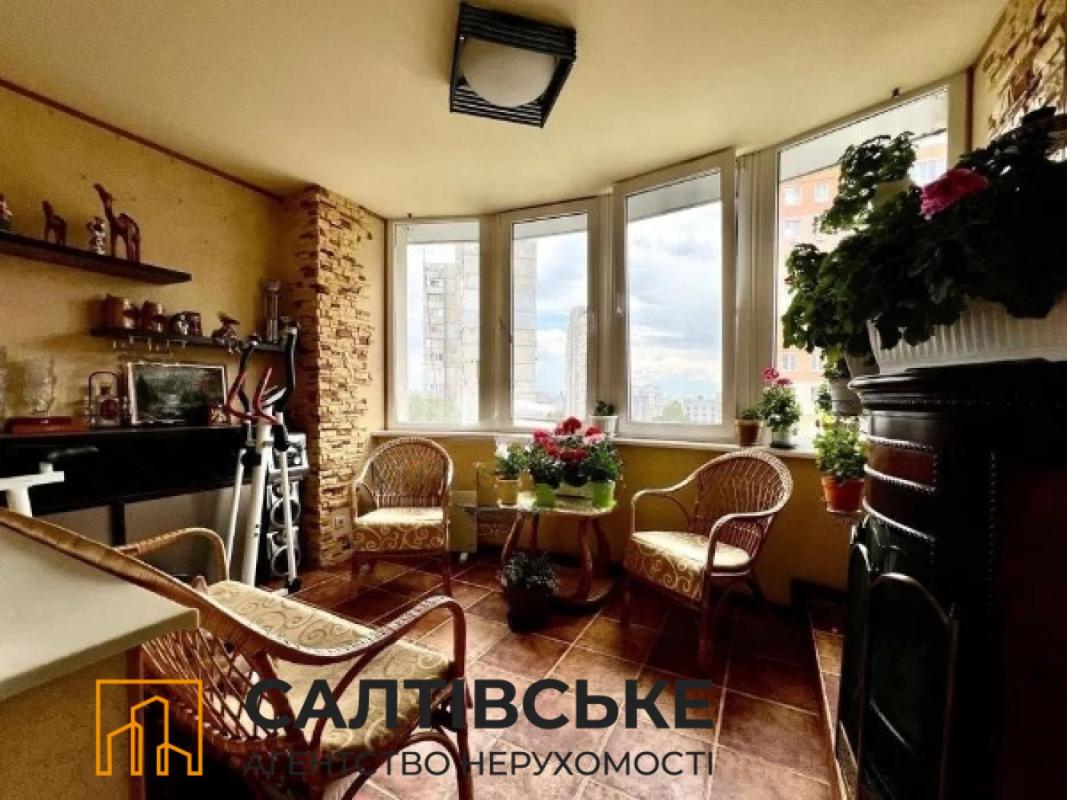 Продажа 3 комнатной квартиры 142 кв. м, Гвардейцев-Широнинцев ул. 27