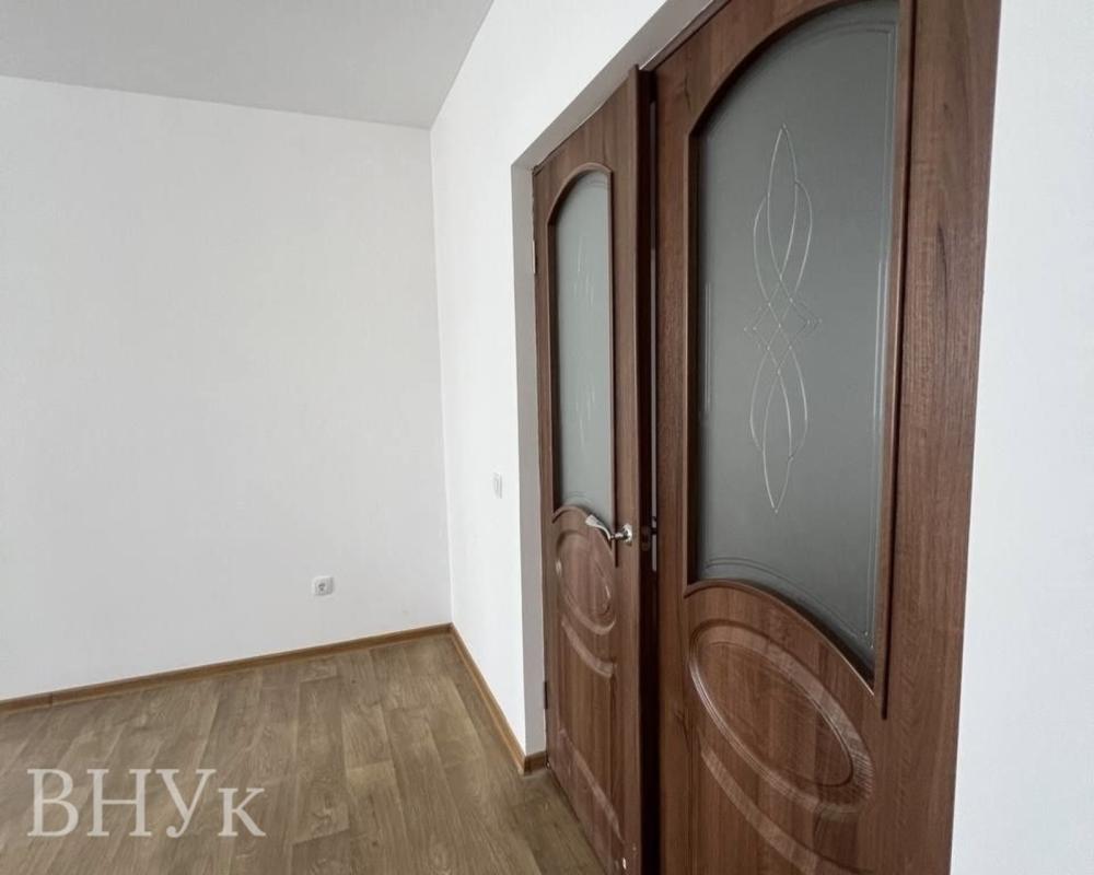 Продаж 3 кімнатної квартири 74 кв. м, Смакули вул.