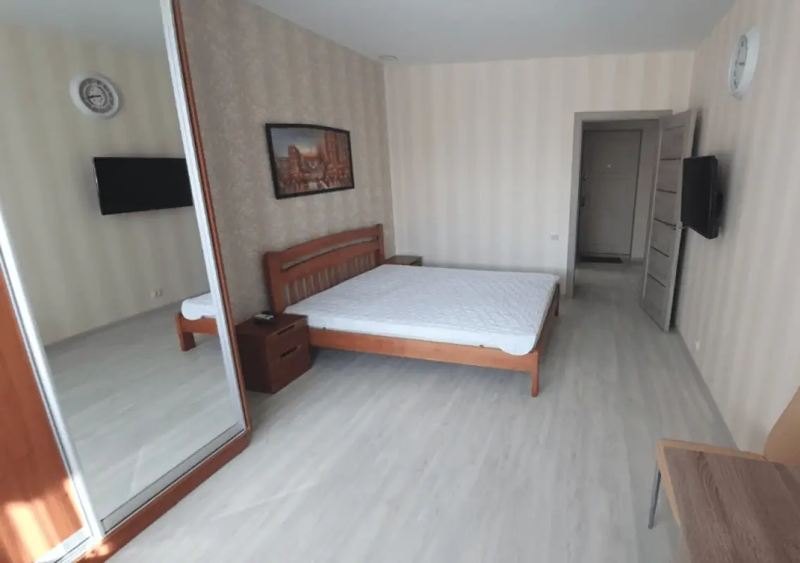 Apartment for rent - Hvardiytsiv-Shyronintsiv Street 72а