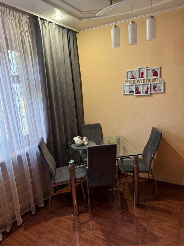 Sale 3 bedroom-(s) apartment 66 sq. m., Hroznenska Street 38