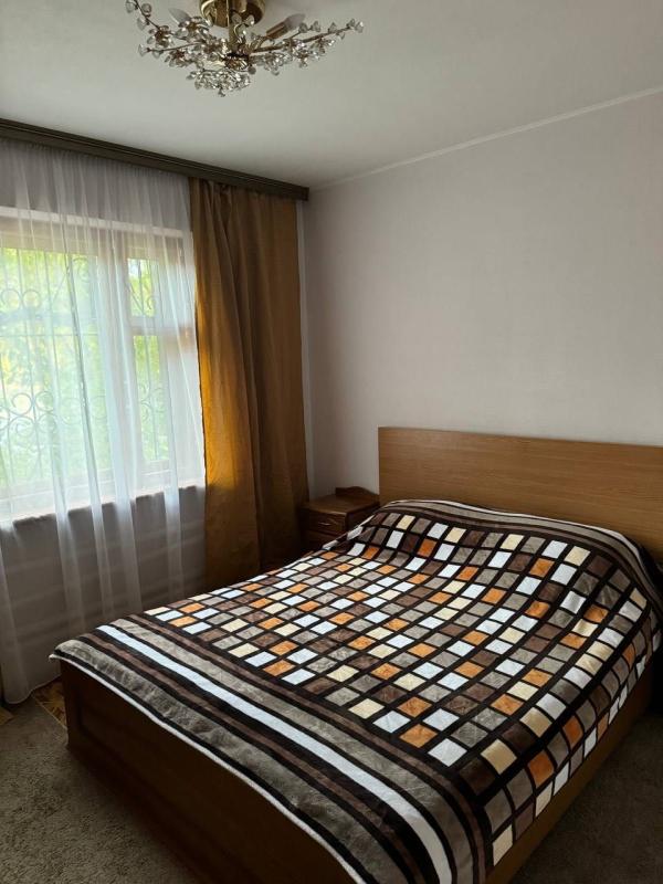 Sale 3 bedroom-(s) apartment 66 sq. m., Hroznenska Street 38