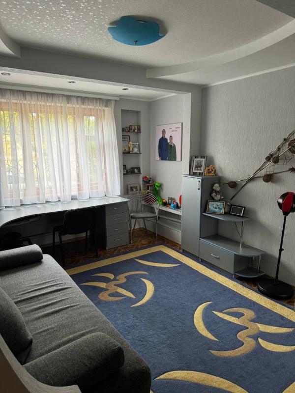 Sale 3 bedroom-(s) apartment 66 sq. m., Hroznenska Street 38