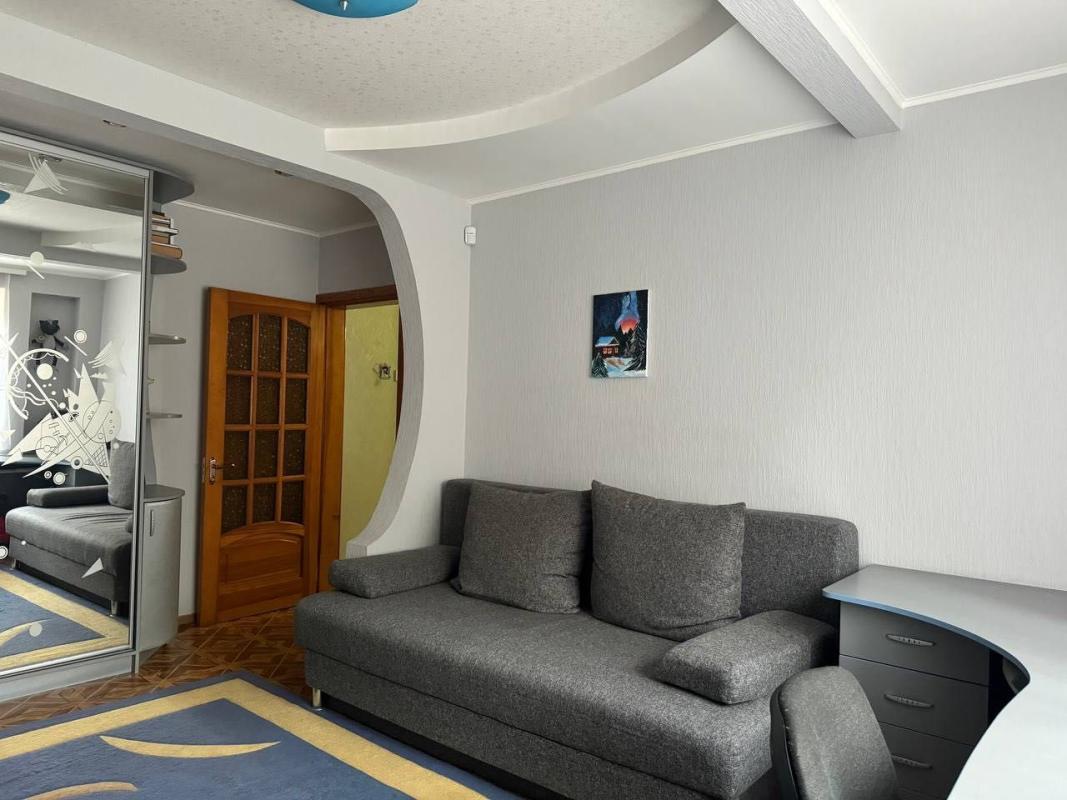 Sale 3 bedroom-(s) apartment 66 sq. m., Hroznenska Street 38