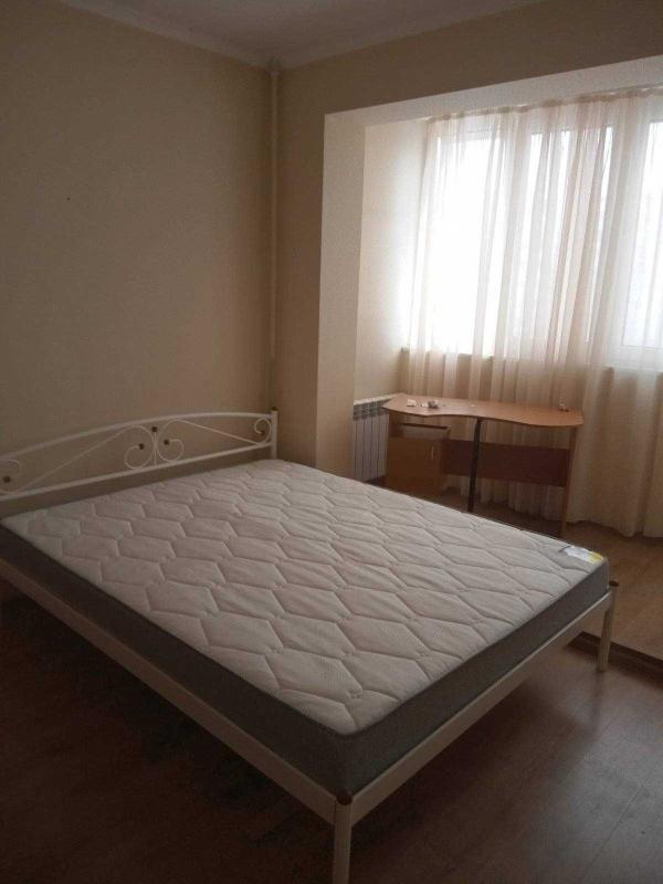 Long term rent 3 bedroom-(s) apartment Klochkivska Street 195д