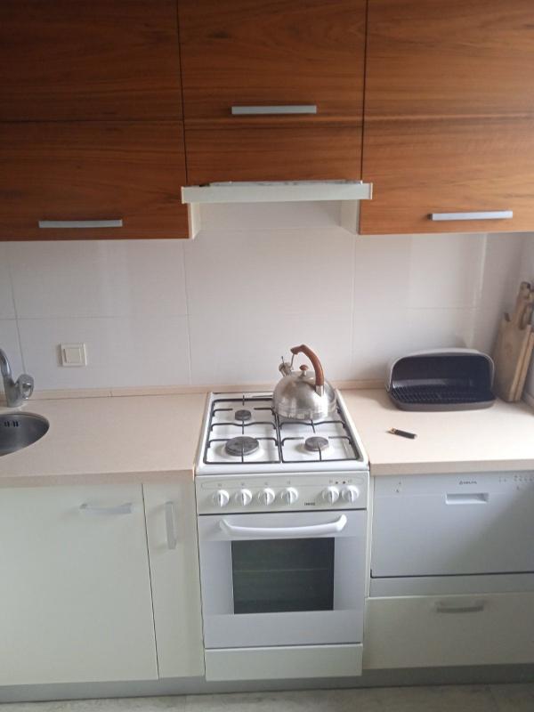 Long term rent 2 bedroom-(s) apartment 12 April Street 36