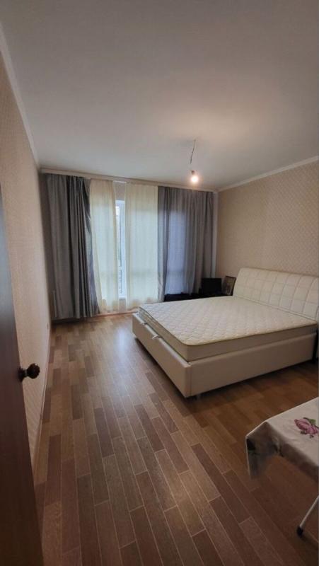 Продаж 1 кімнатної квартири 38 кв. м, Метрологічна вул. 62