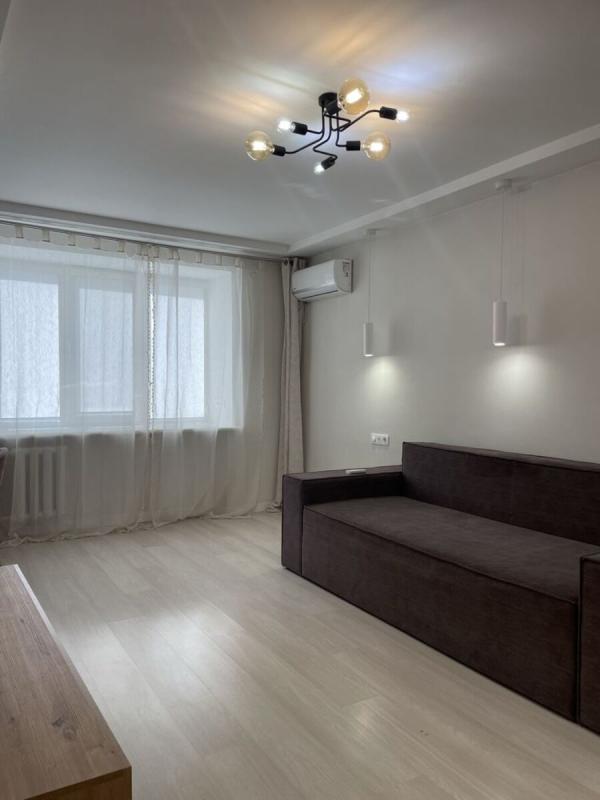 Sale 1 bedroom-(s) apartment 30 sq. m., Vadyma Hetmana Street 38