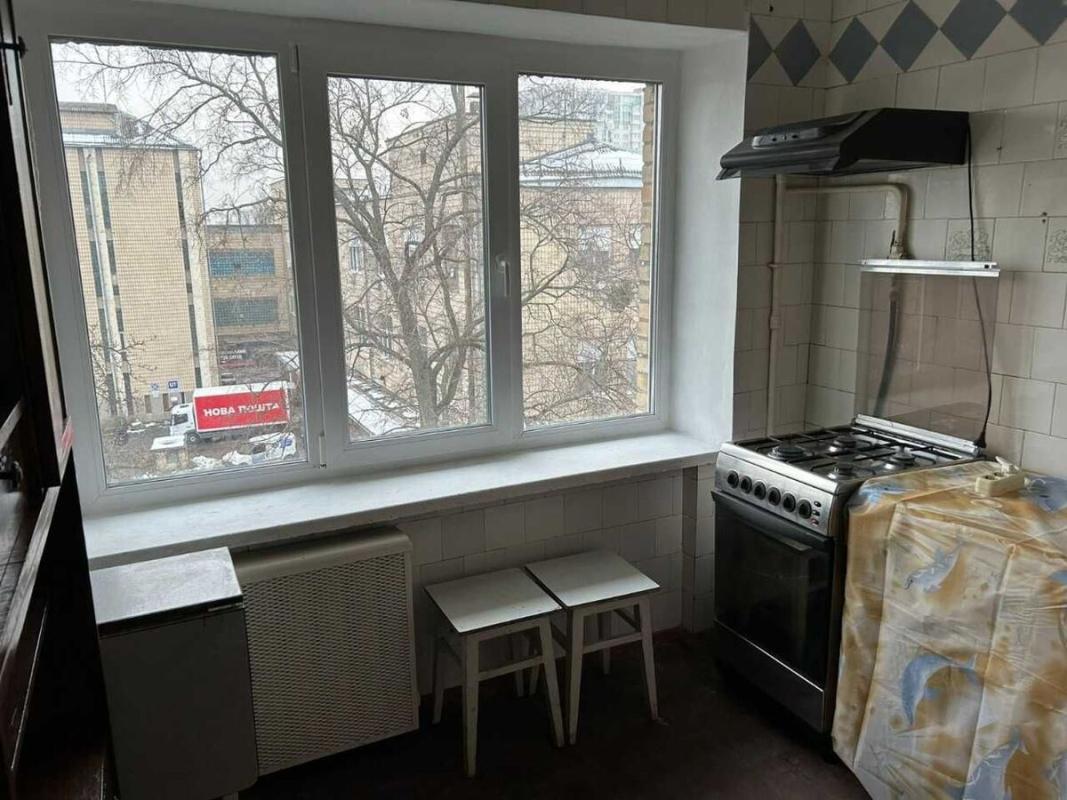 Sale 1 bedroom-(s) apartment 32 sq. m., Saliutna Street 5