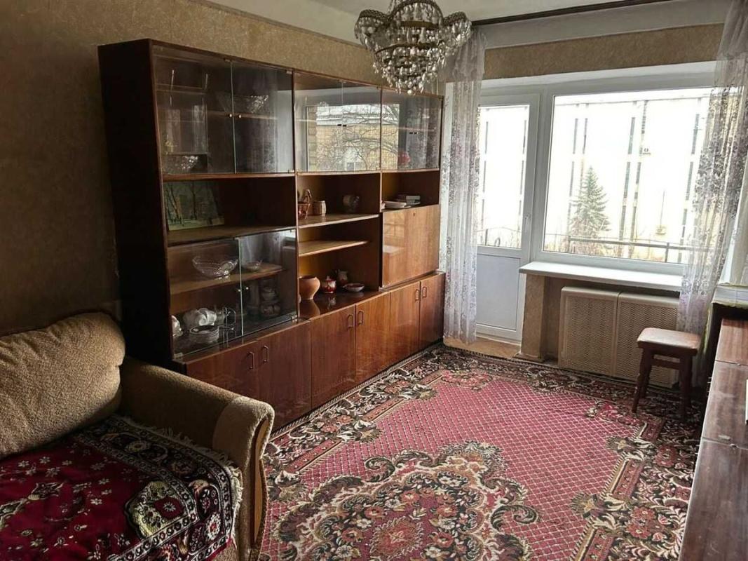 Sale 1 bedroom-(s) apartment 32 sq. m., Saliutna Street 5