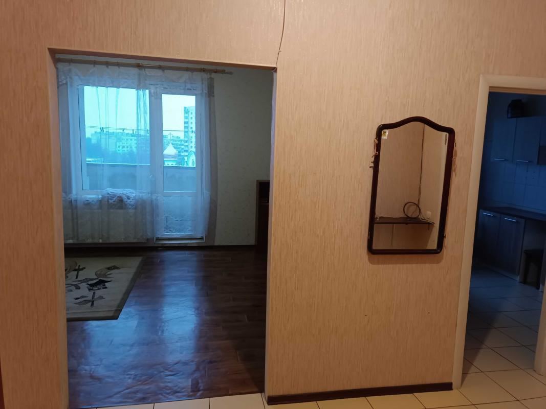 Long term rent 2 bedroom-(s) apartment Traktorobudivnykiv Avenue 103б