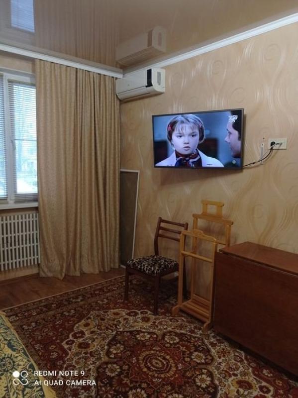 Продажа 3 комнатной квартиры 69 кв. м, Амосова ул. 9а