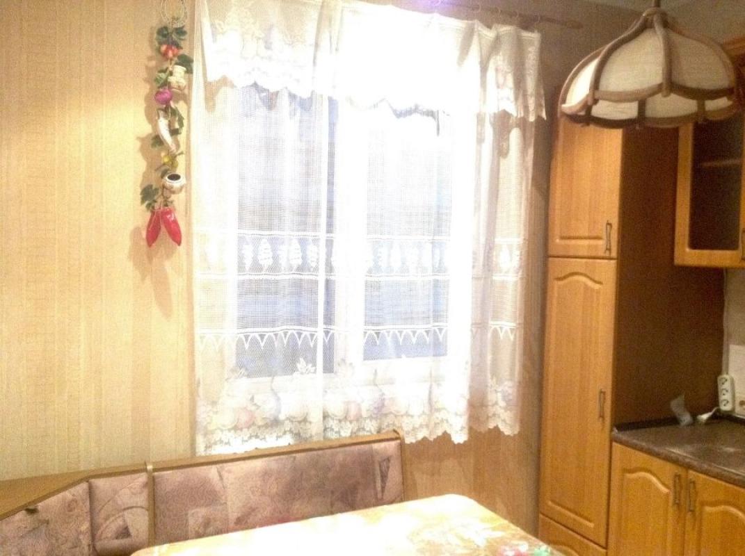 Long term rent 2 bedroom-(s) apartment Plytkova Street 65б