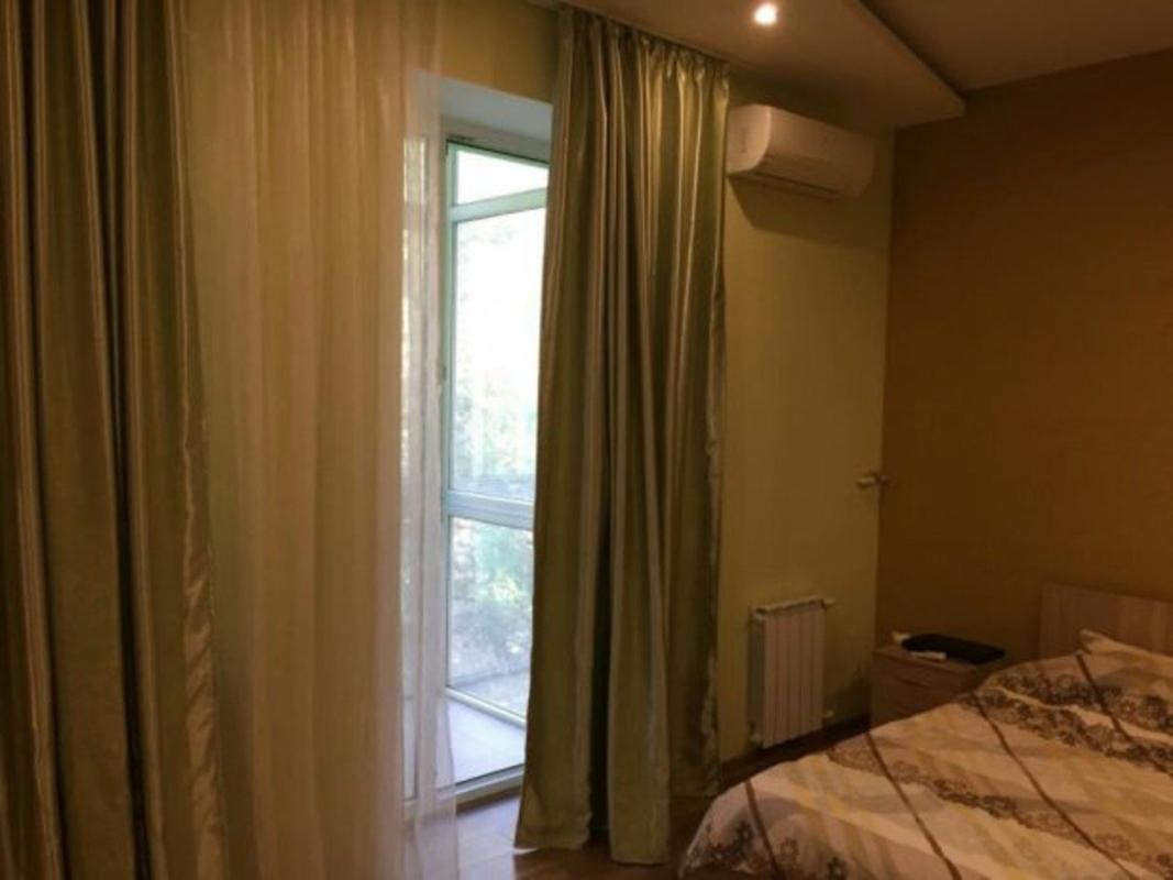 Long term rent 1 bedroom-(s) apartment Poezii Square 88