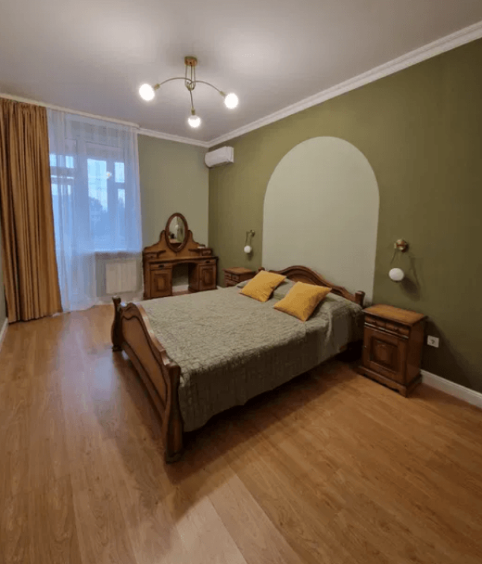 Long term rent 2 bedroom-(s) apartment Lesi Ukrainky Boulevard 7б