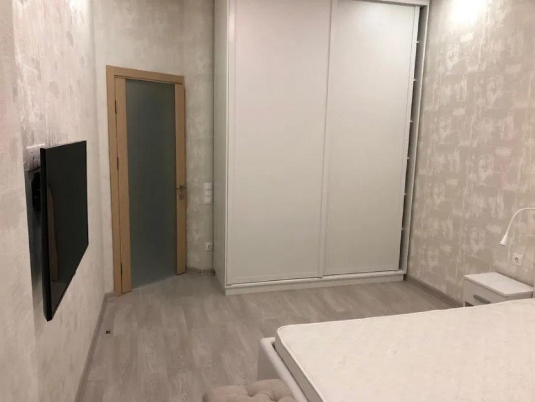 Long term rent 2 bedroom-(s) apartment Vasylia Tiutiunnyka Street (Anri Barbiusa Street) 53