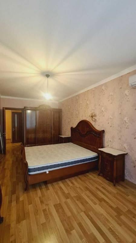 Довгострокова оренда 2 кімнатної квартири Дніпровська набережна 26А