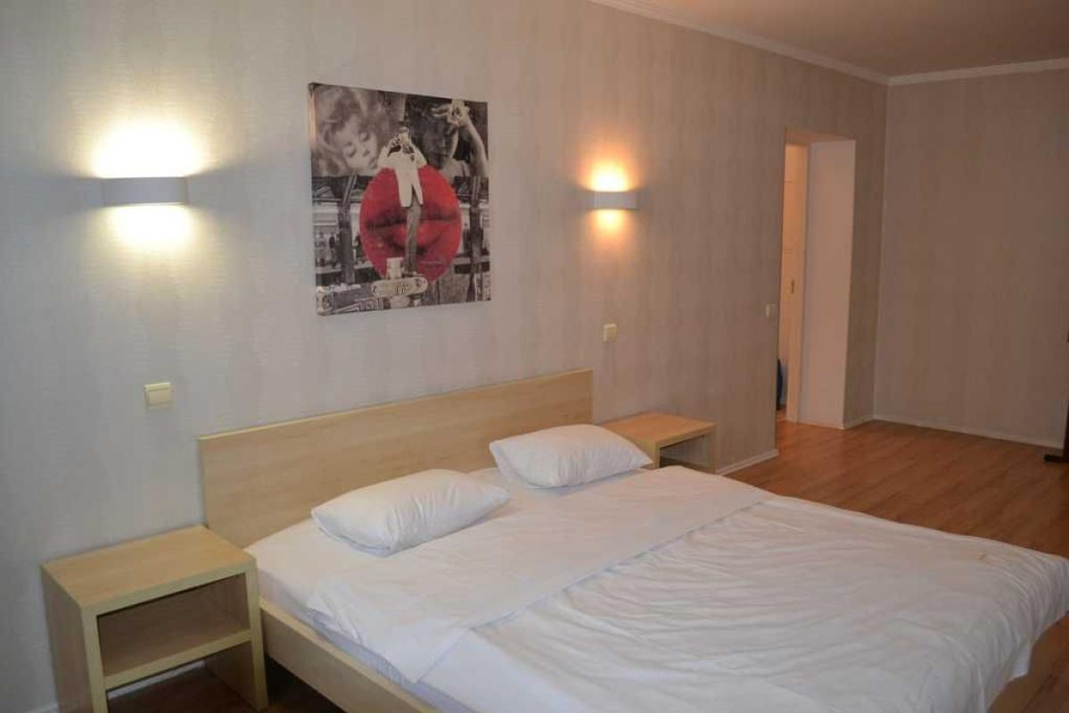 Long term rent 2 bedroom-(s) apartment Baseina Street 11