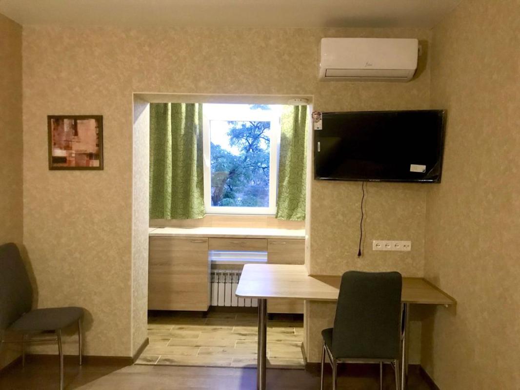 Long term rent 1 bedroom-(s) apartment Poltavsky Shlyakh Street 177а к3
