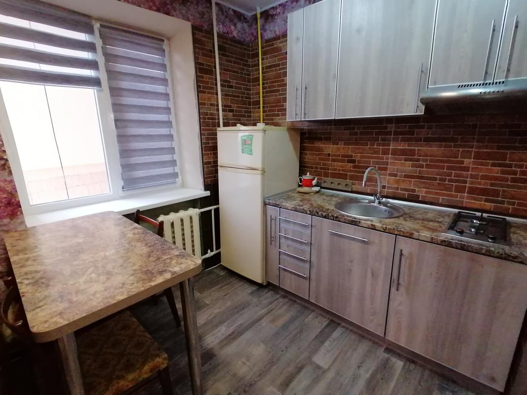 Long term rent 2 bedroom-(s) apartment 23 Serpnya Street 8